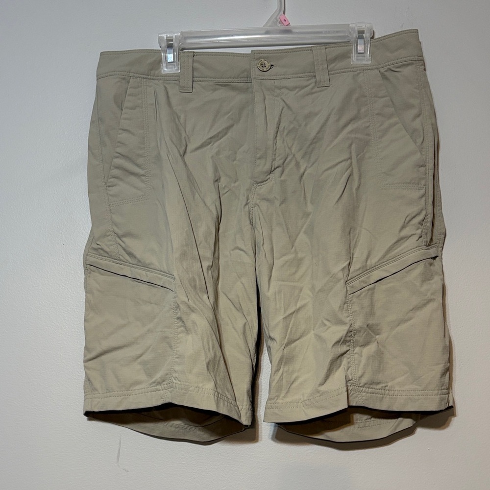 Guide series tan Cargo Shorts sz 36